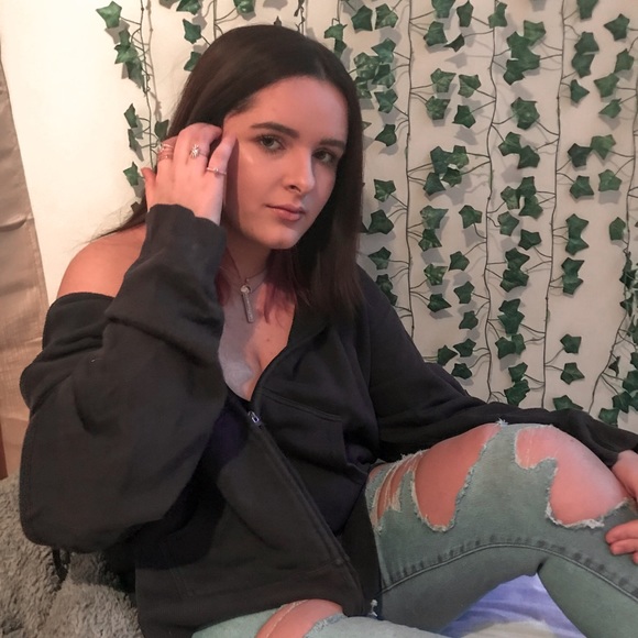 Meet your Posher, Maya - Picture 1 of 1